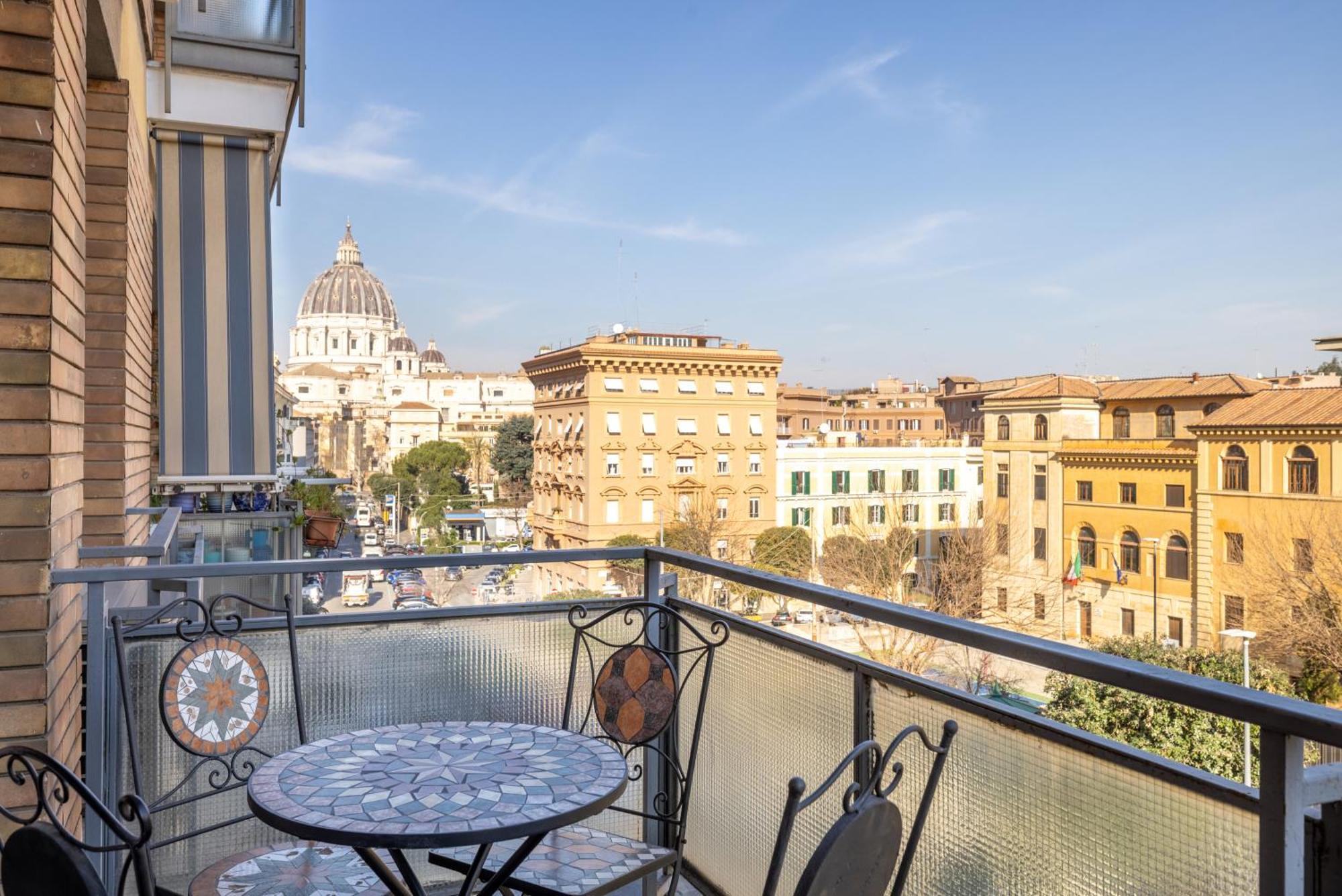 Vista Indimenticabile Sulla Cupola Di S. Pietro Appartamento *